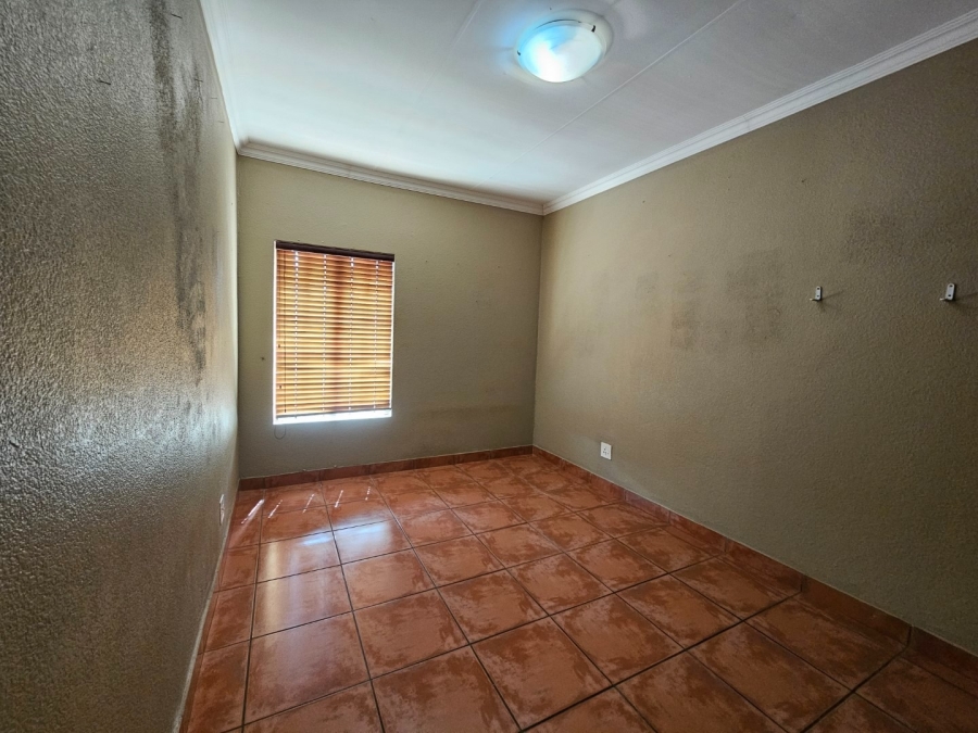 3 Bedroom Property for Sale in Safari Gardens North West